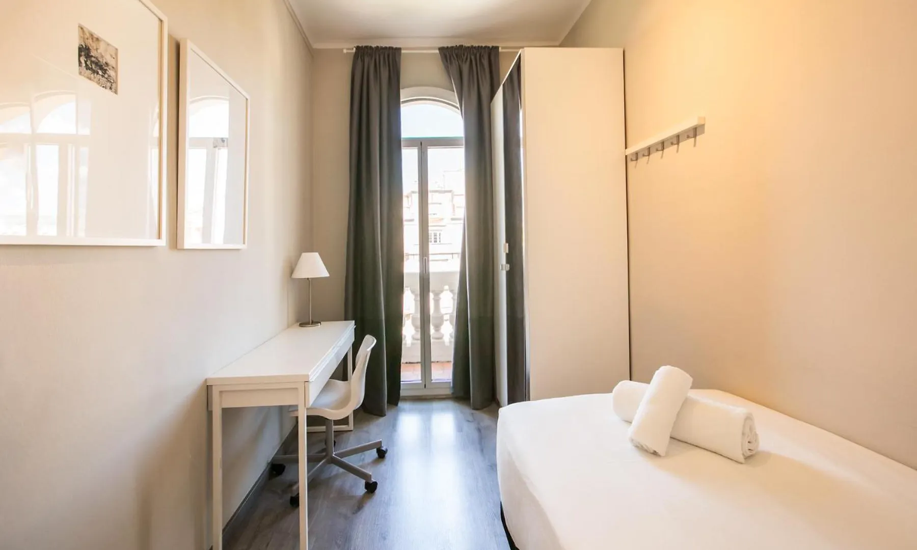 51Abpar1111 - Apartment In Paralelo Barcelona Spanien